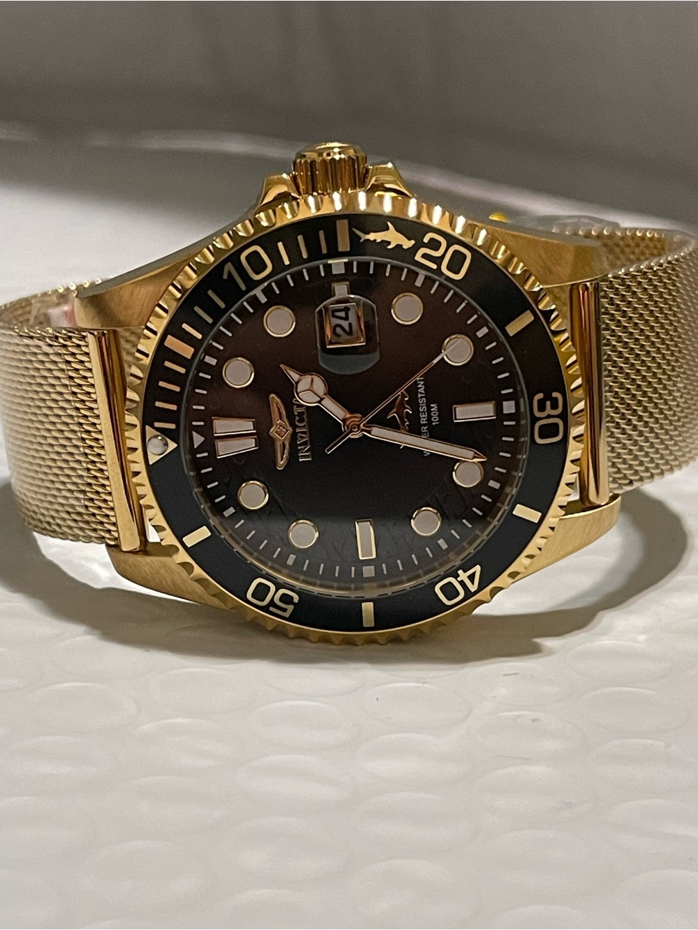 Invicta Pro Diver 43mm Mesh Bracelet Watch with Black Dial and Bezel new